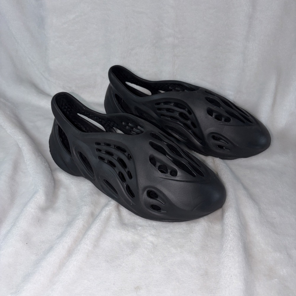 Unbranded Foam Runners 43 /9.5 Made In China Black Streetwear Comfortable Casual